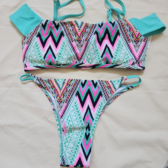 Bathing suit bikini style size M - Picture 2 of 4